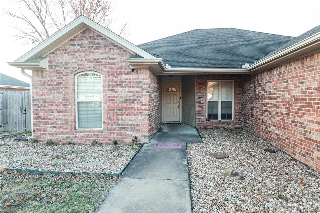 Property Photo:  67 Northaven Street  AR 72730 