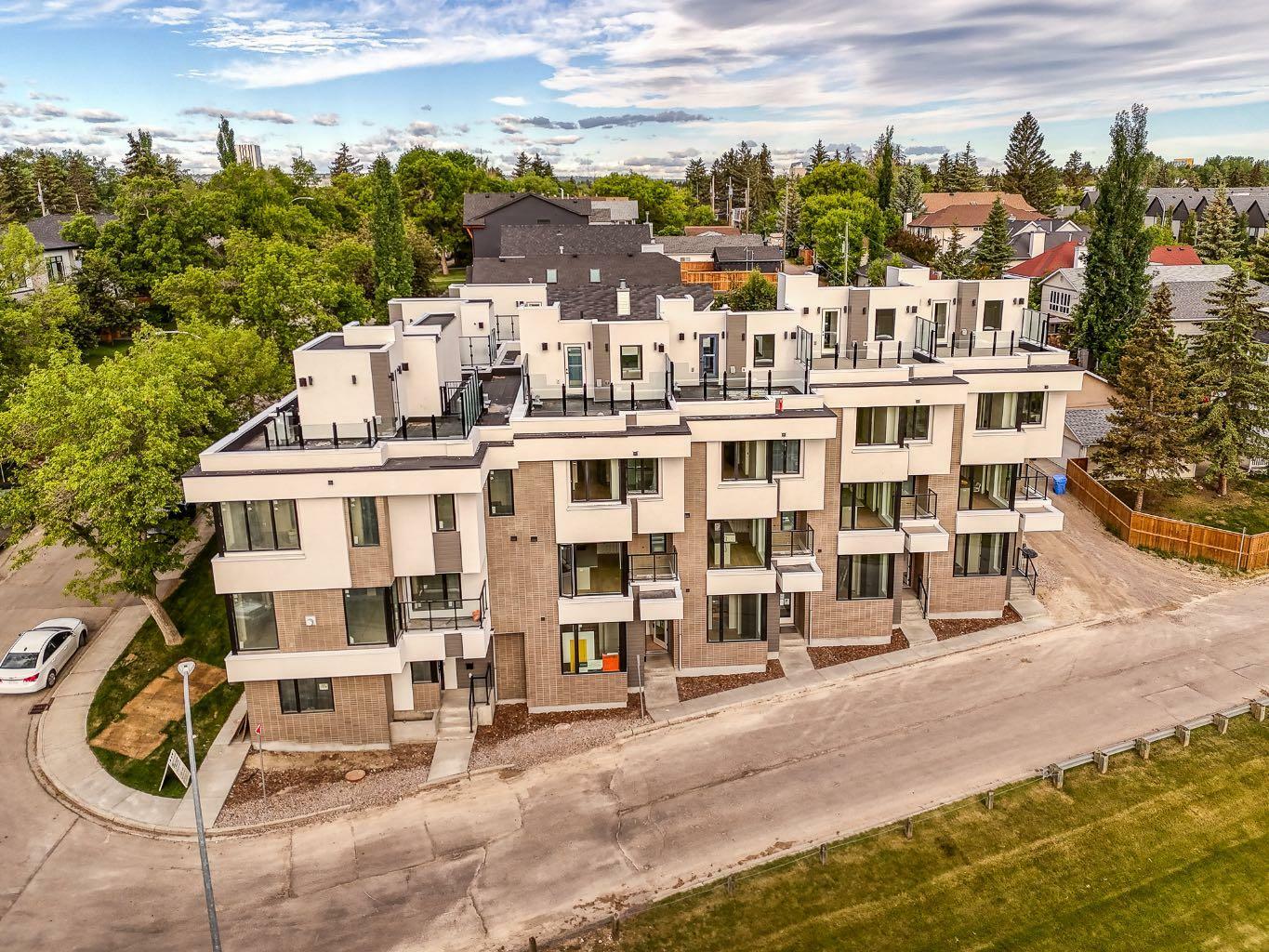 Property Photo: 2305 13 Street NW AB T2M 1T8