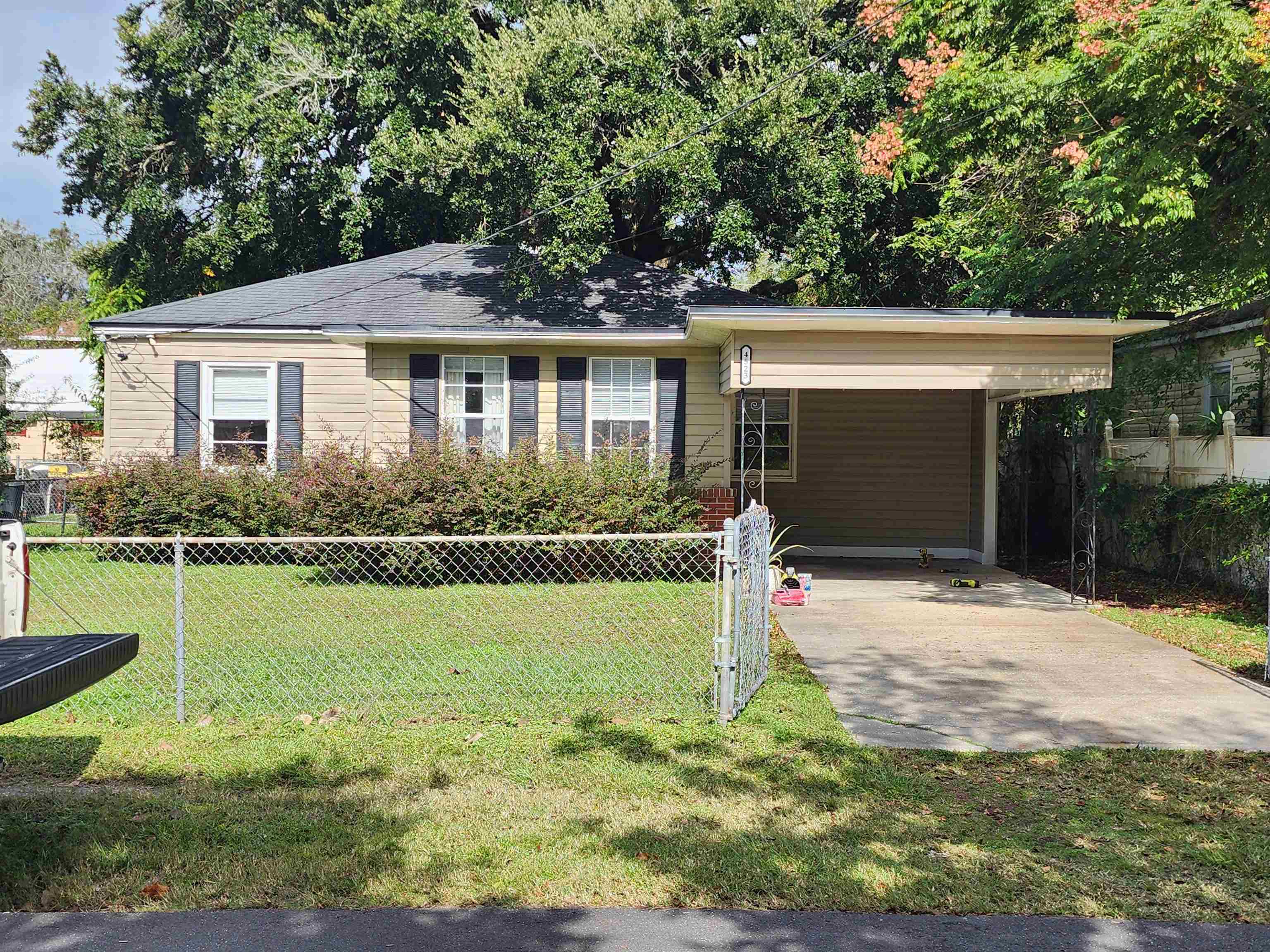 Property Photo:  4523 Delta Ave  FL 32205 