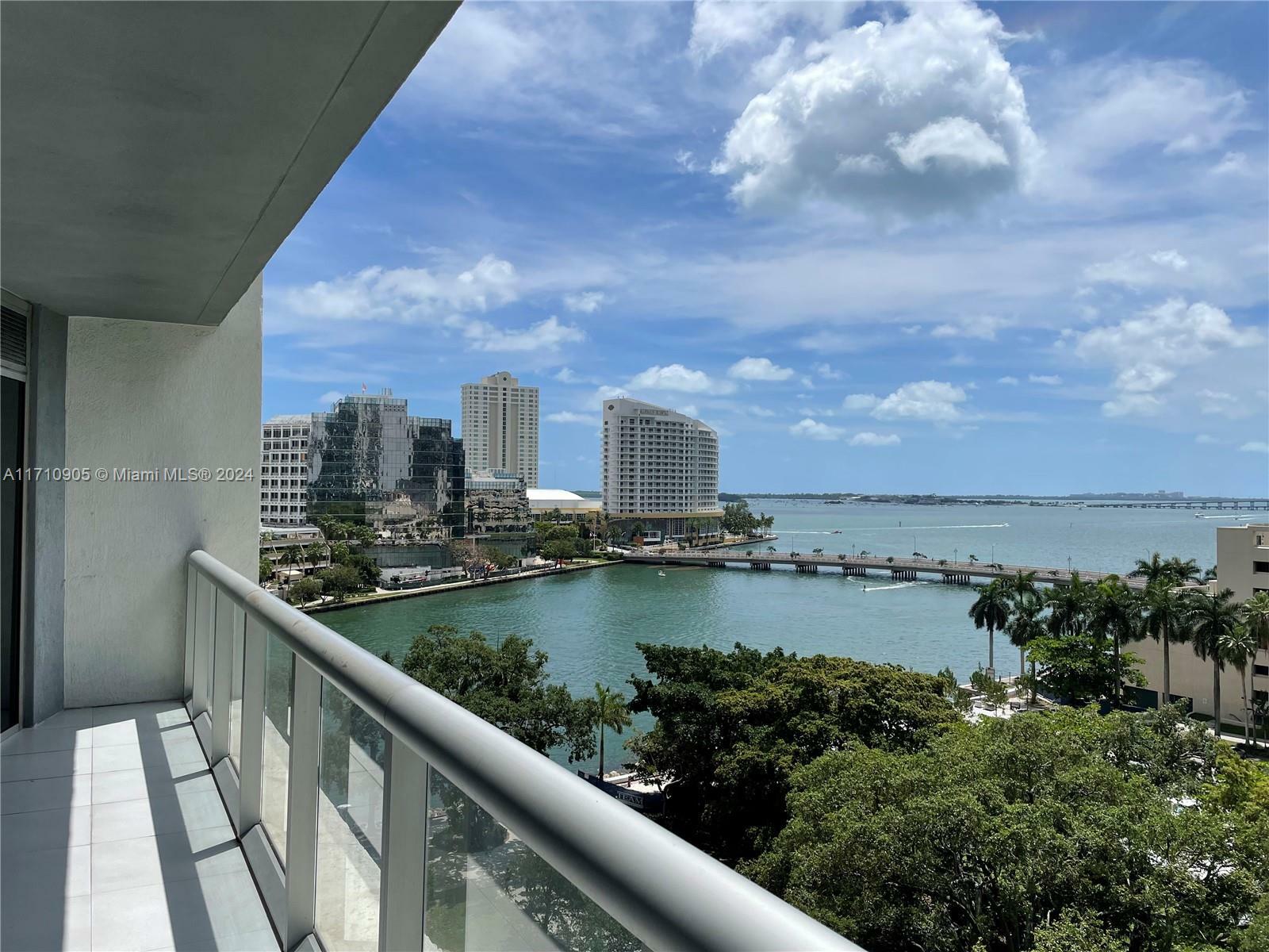 Property Photo:  495 Brickell Ave 909  FL 33131 