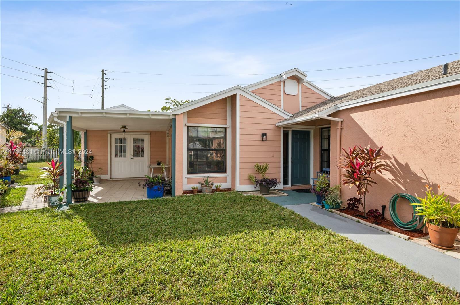 Property Photo:  2430 SW 86th Ave  FL 33025 