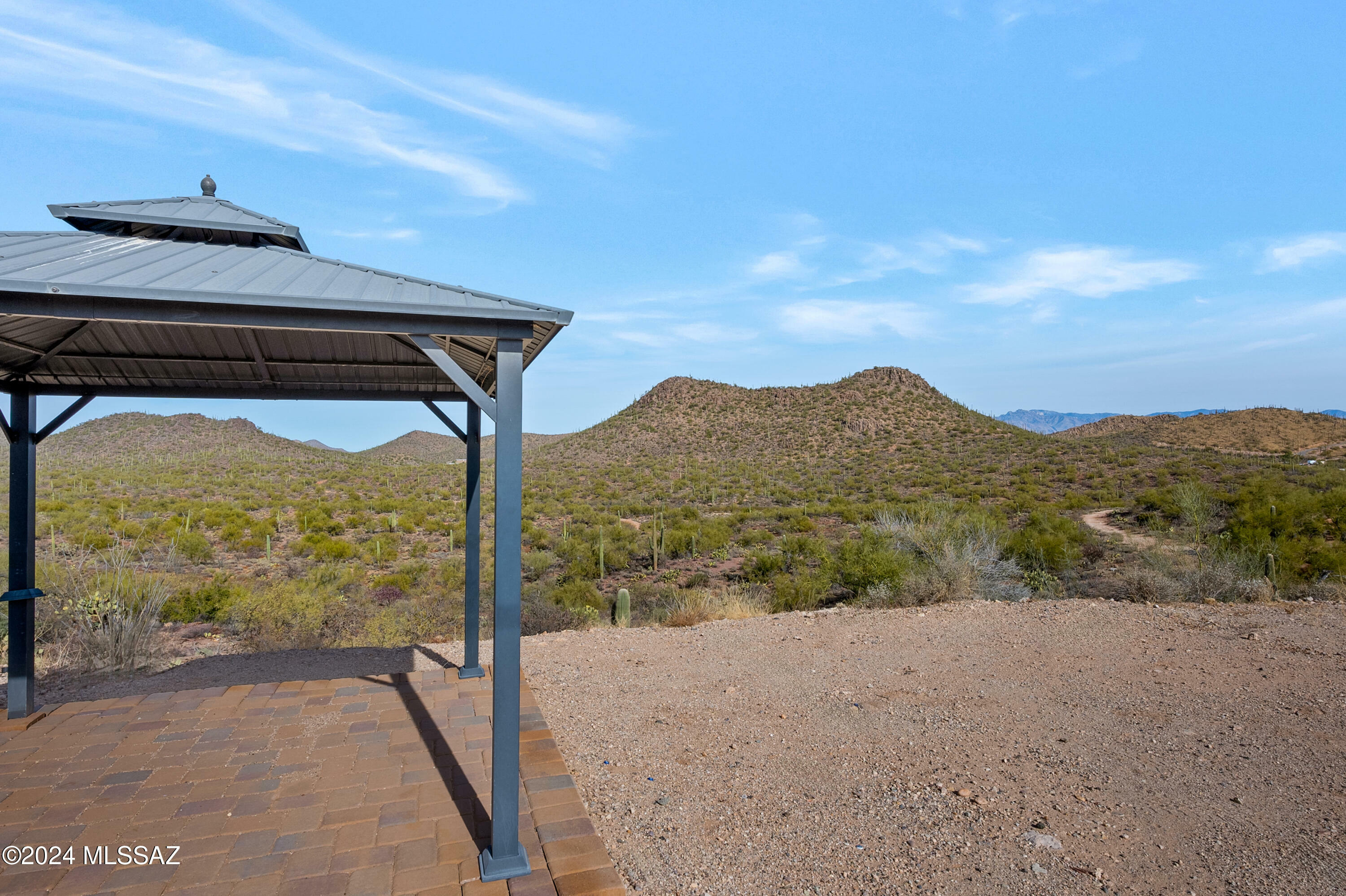 Property Photo: 4896 S Cactus Wren Avenue AZ 85746