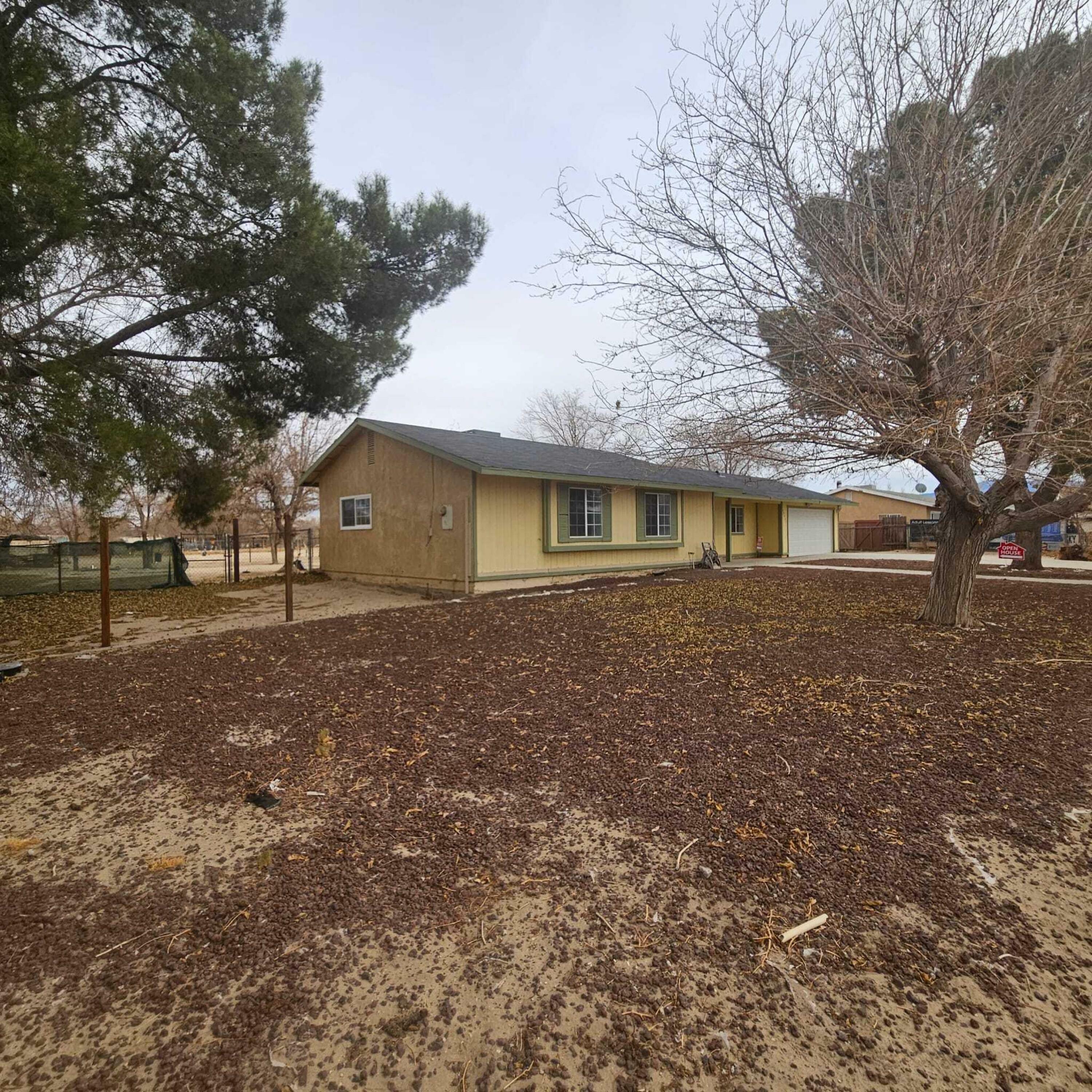 Property Photo:  40622 E 176th Street  CA 93535 