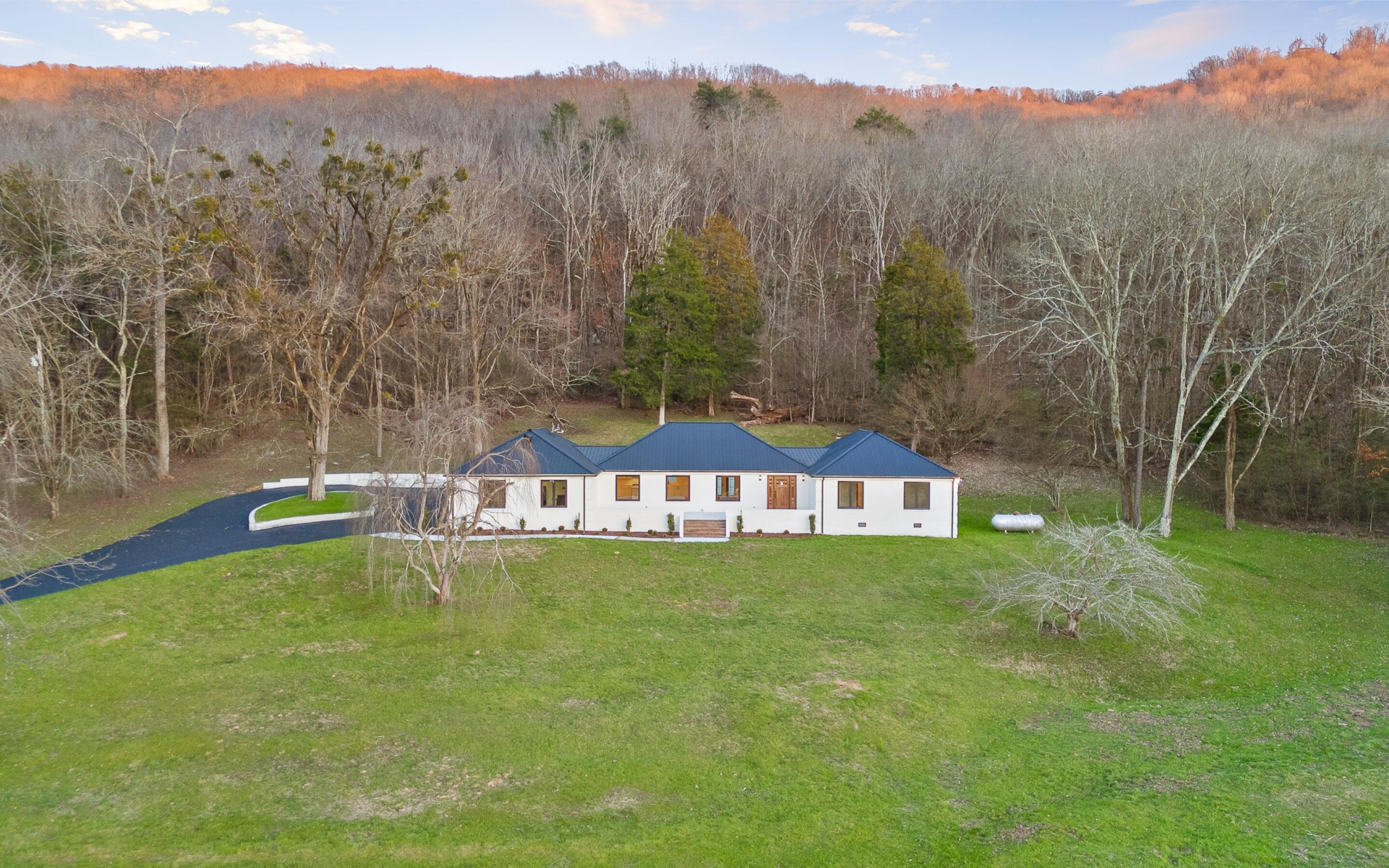 Property Photo: 158 County Road 677 AL 35958