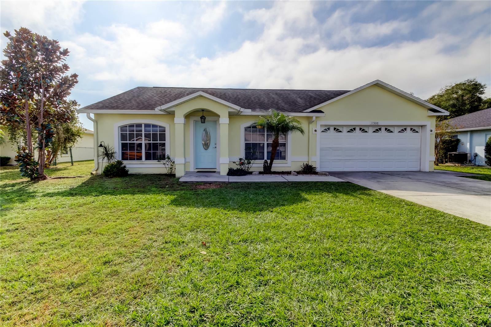 Property Photo:  37500 Laurel Hammock Drive  FL 33541 