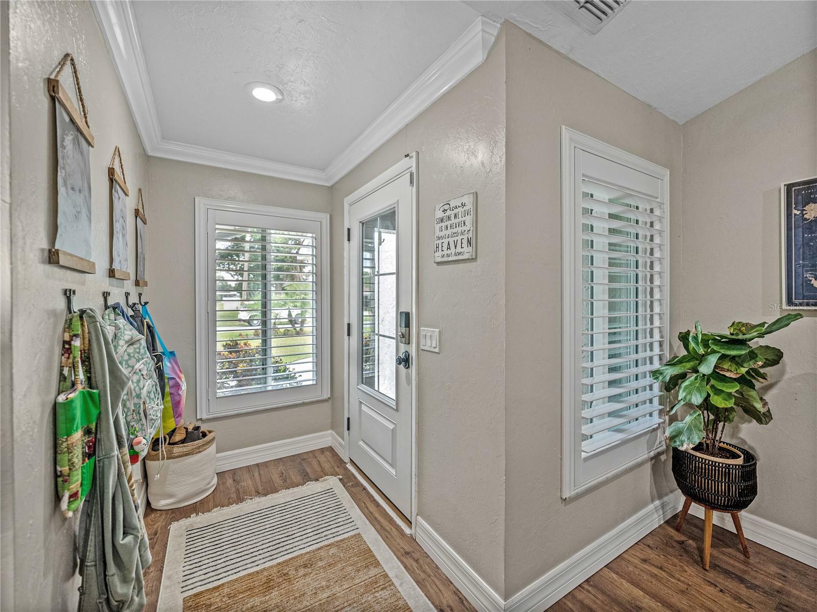 Property Photo:  328 Sunshine Drive  FL 33859 