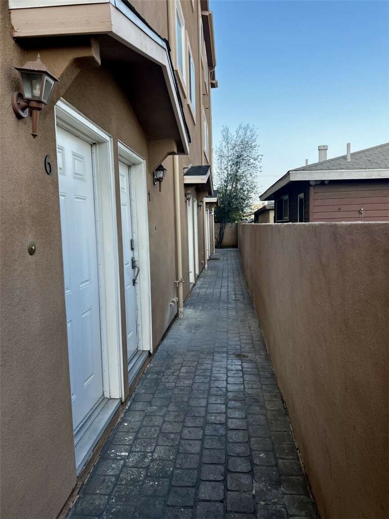 Property Photo: 5053 W 109th Street 7 CA 90304