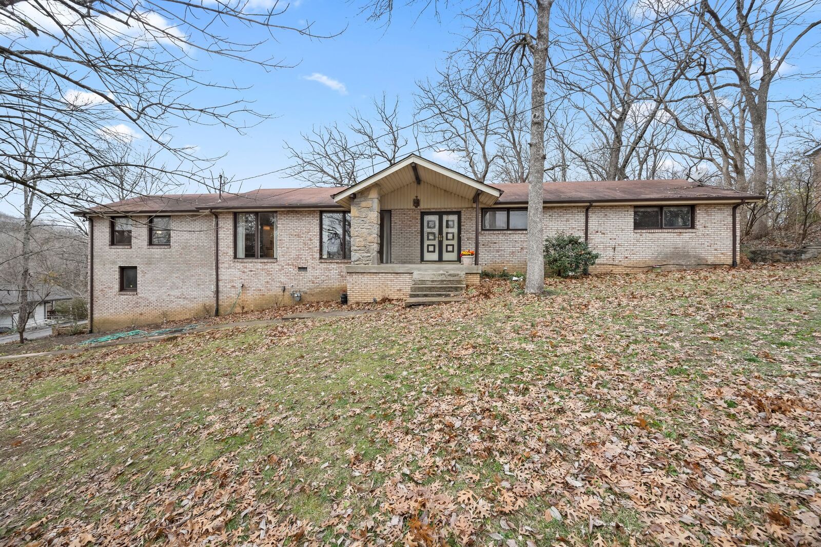 Property Photo:  909 Plateau Pkwy  TN 37205 