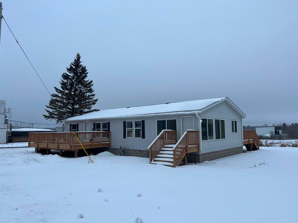 Property Photo: 300 4th Street SE MN 56636