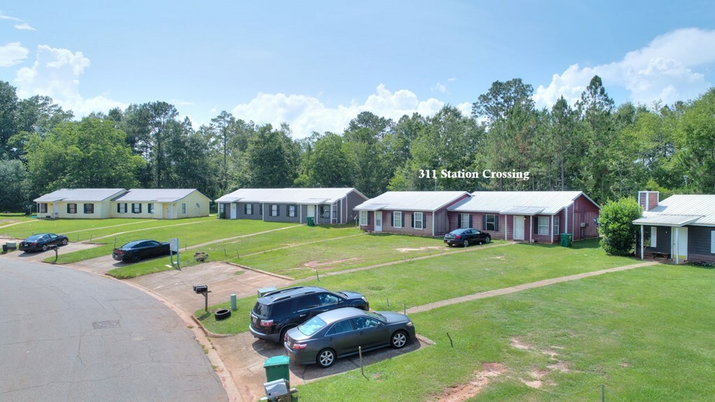 Property Photo:  311 Station Crossing Drive  GA 31721 