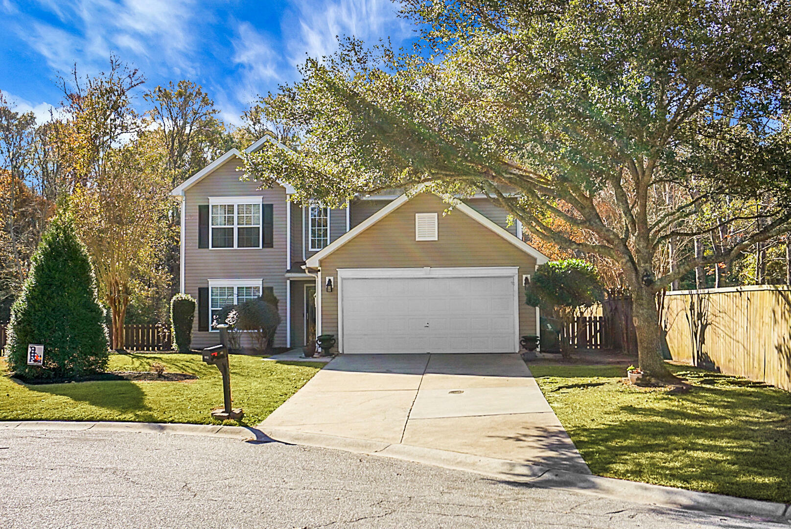 Property Photo:  102 Teakwood Court  SC 29485 