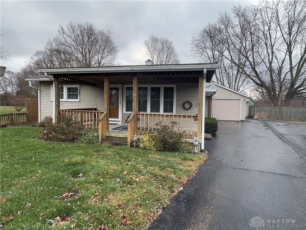 Property Photo: 5 West Court OH 45381