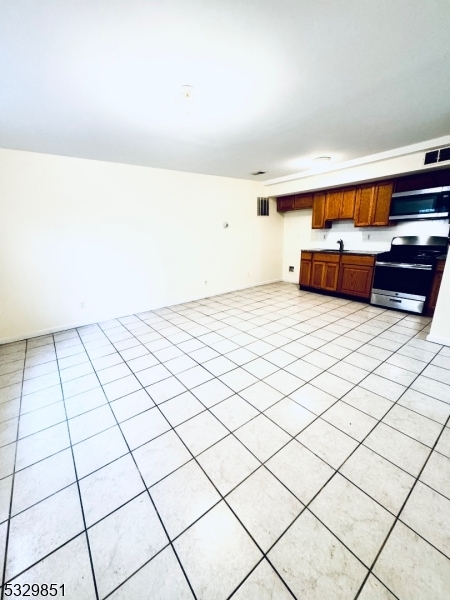 Property Photo:  299 S 19th St  NJ 07103 