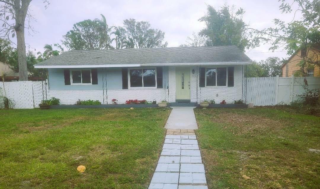 Property Photo:  920 Hull Street S  FL 33707 