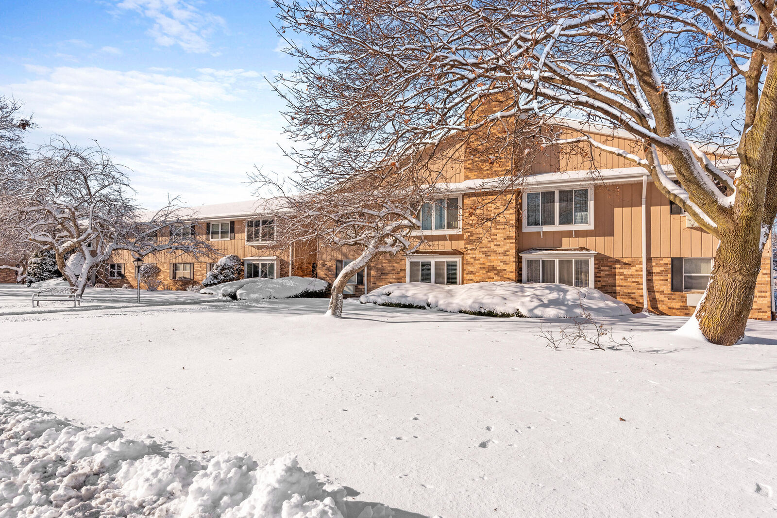 Property Photo:  5625 W Brown Deer Rd 203  WI 53223 