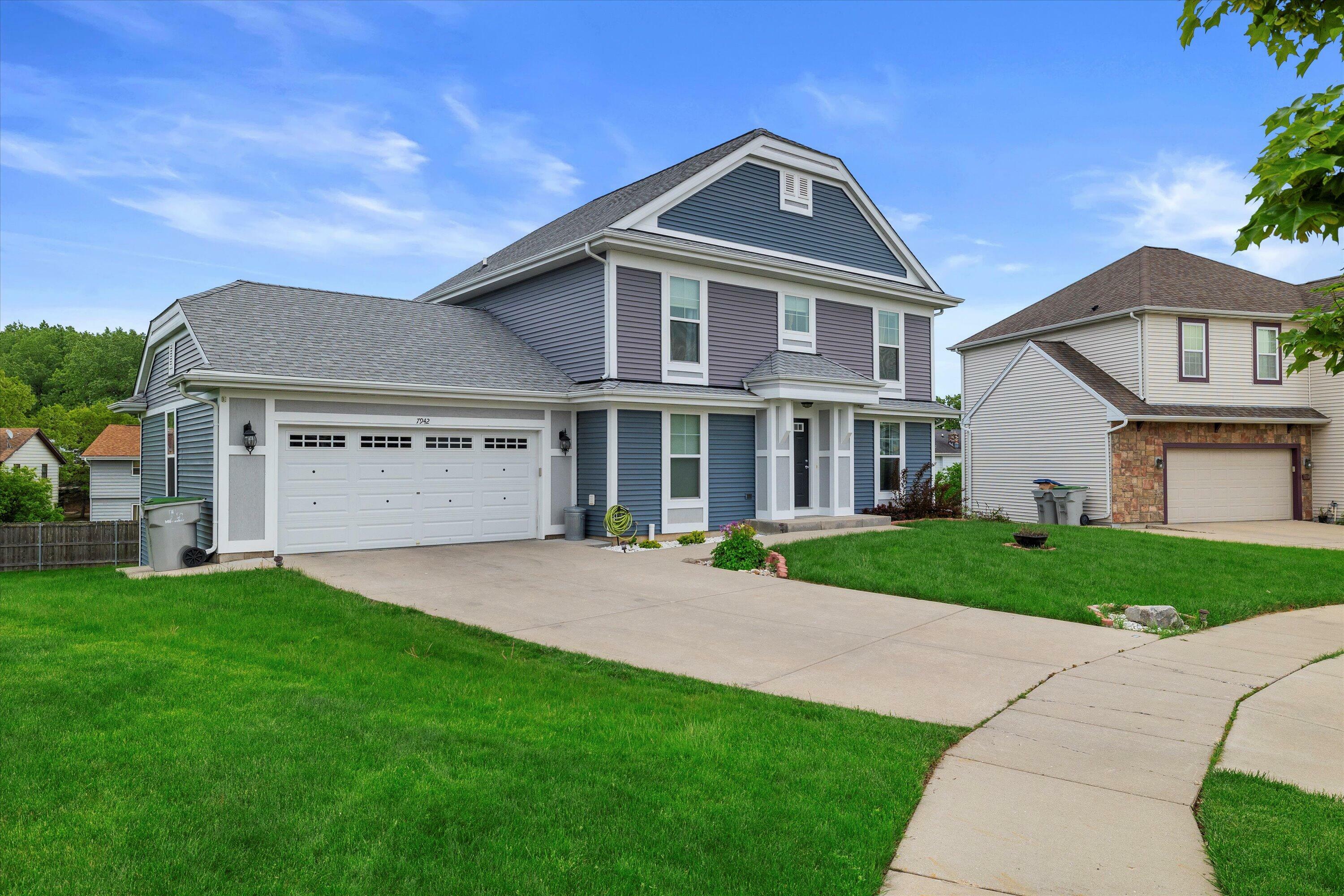 Property Photo: 7942 N River View Ct WI 53224