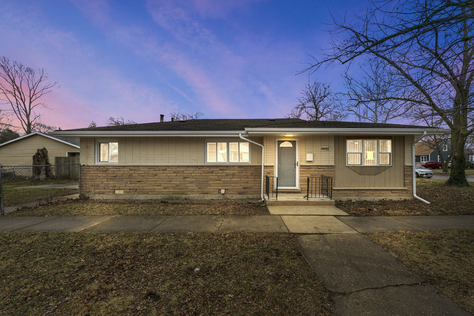 Property Photo:  16201 Carse Avenue  IL 60426 