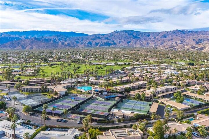 Property Photo: 73850 Fairway Drive 18 CA 92260