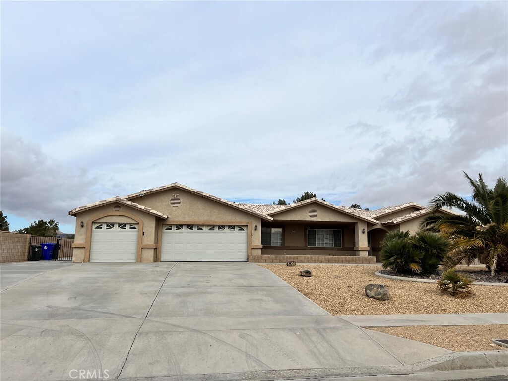 Property Photo: 20402 Konnarock Road CA 92307
