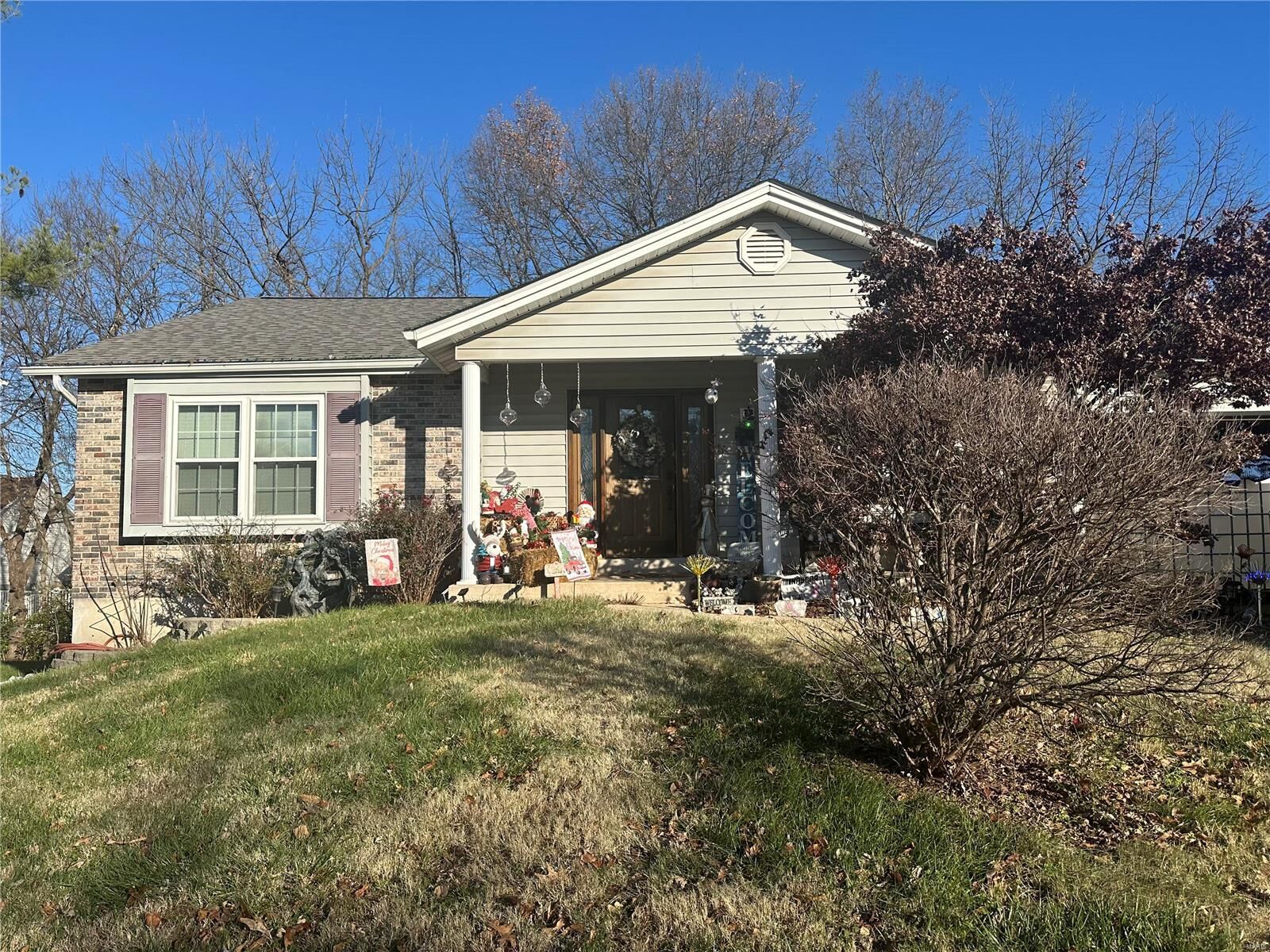 Property Photo: 2 Olde Warwick Court MO 63304