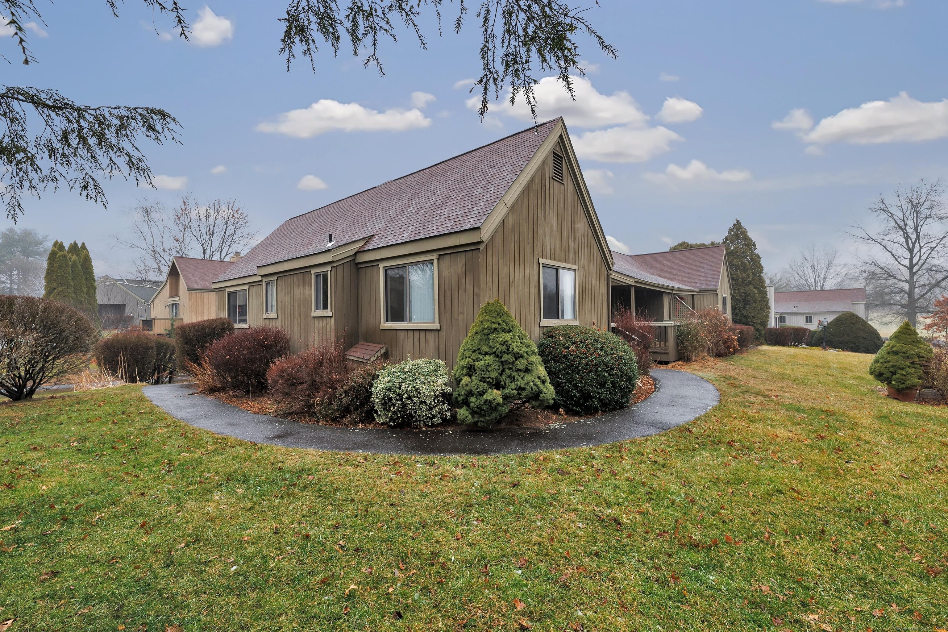 Property Photo:  766 Nyack Lane B  CT 06614 