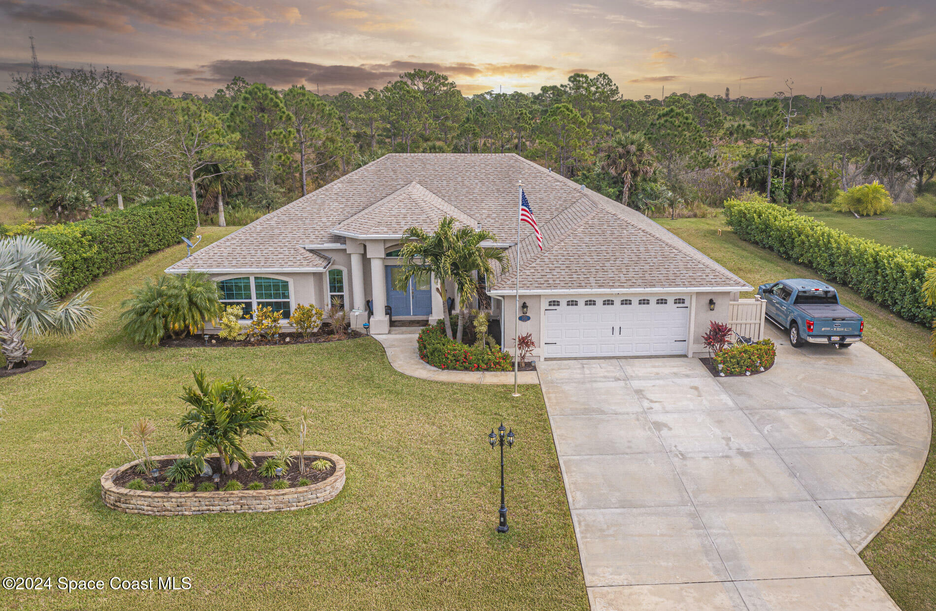 Property Photo: 751 S Easy Street FL 32958