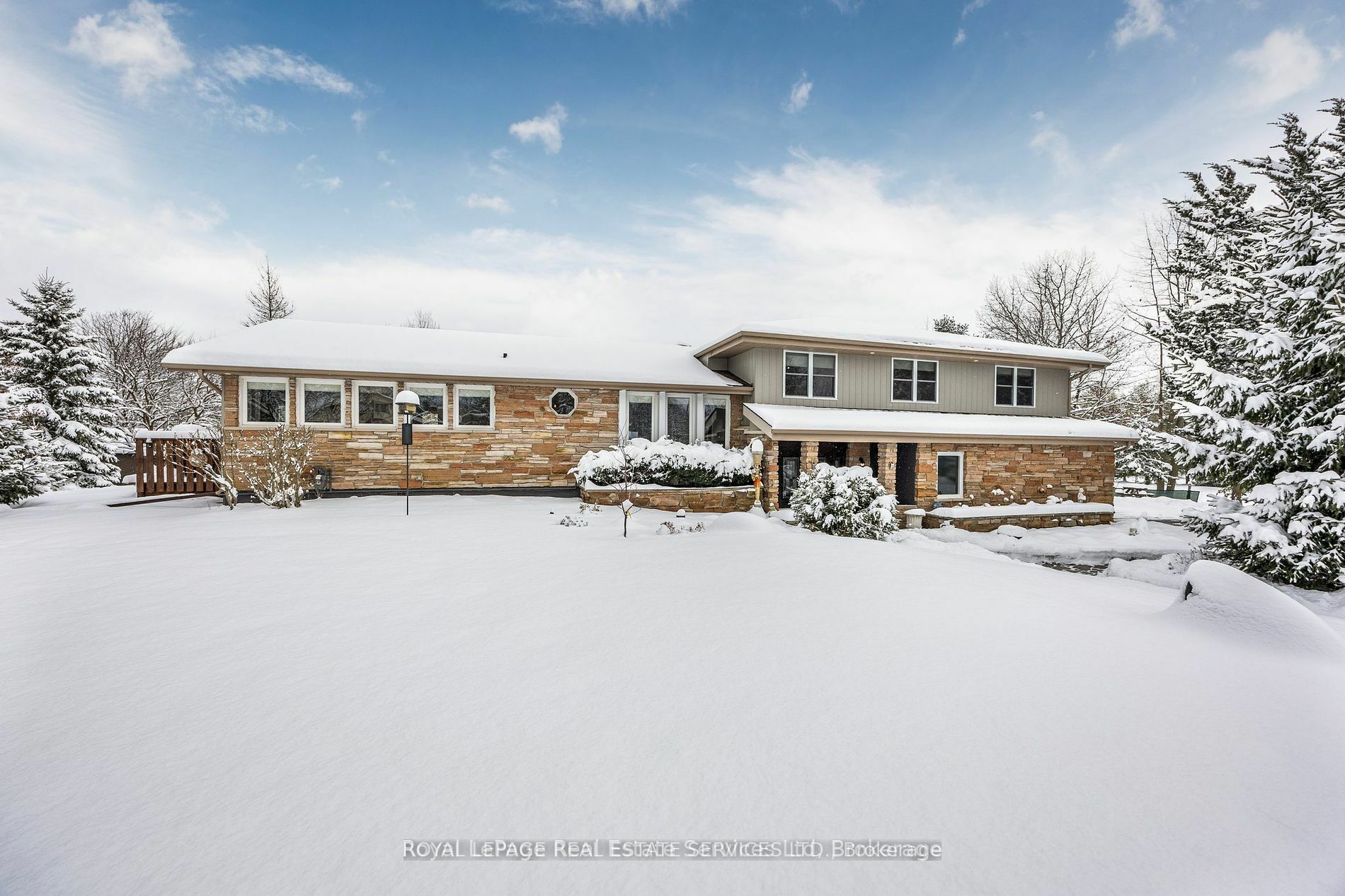 Property Photo:  83 Frederick Dr  ON L9Z 1P9 