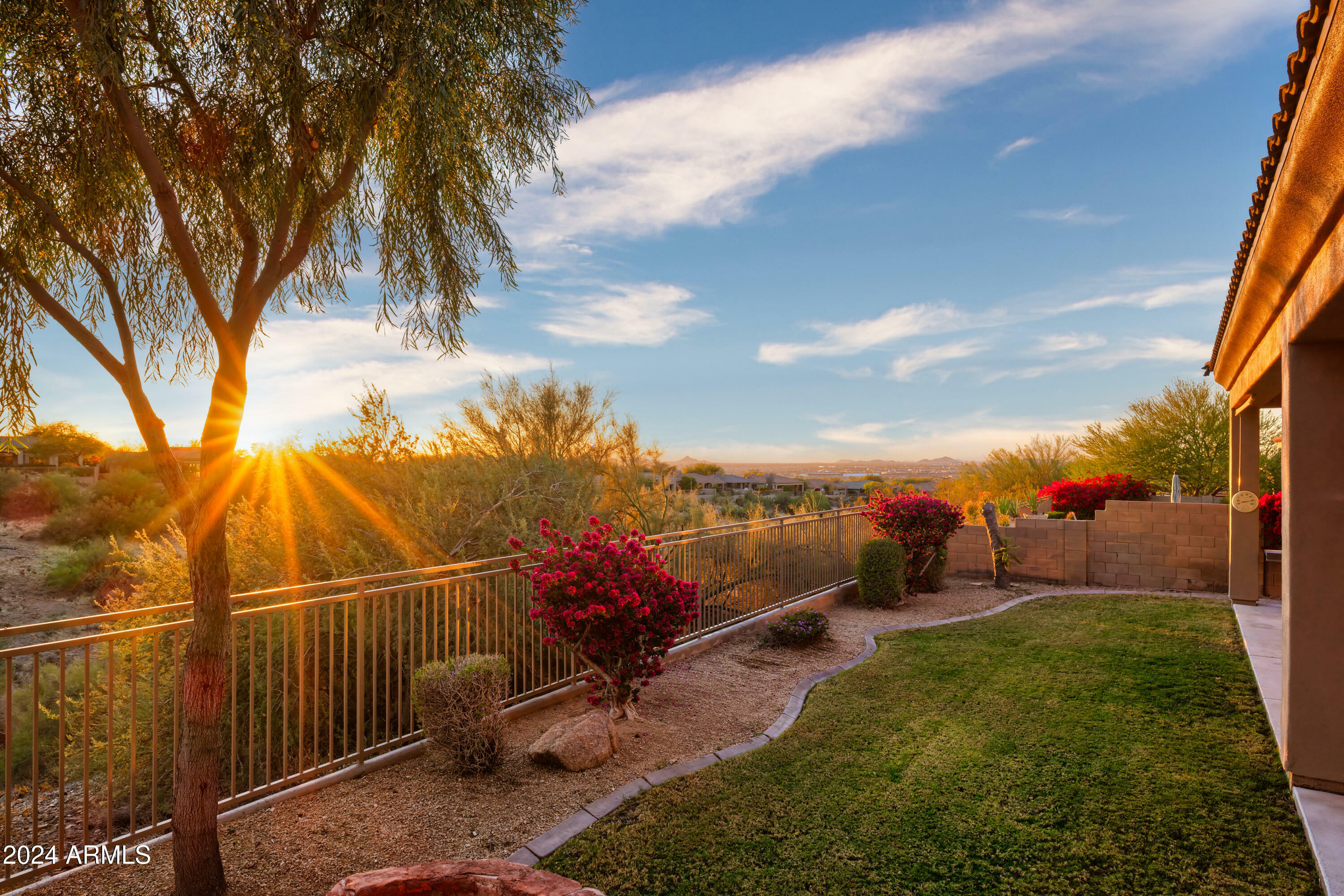 Property Photo: 11157 E Greenway Road AZ 85255