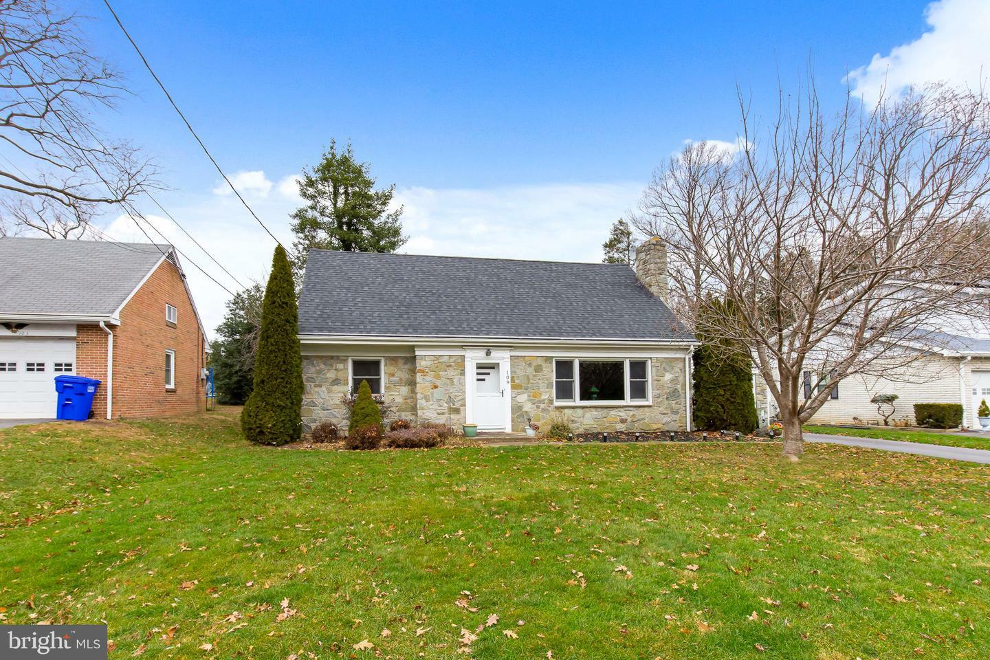 Property Photo:  109 Landis Avenue  PA 17551 