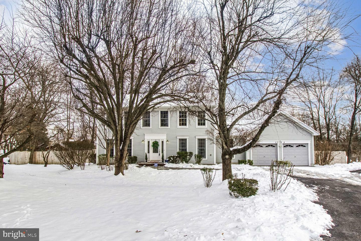 Property Photo:  8308 Stairtop Court  MD 21045 