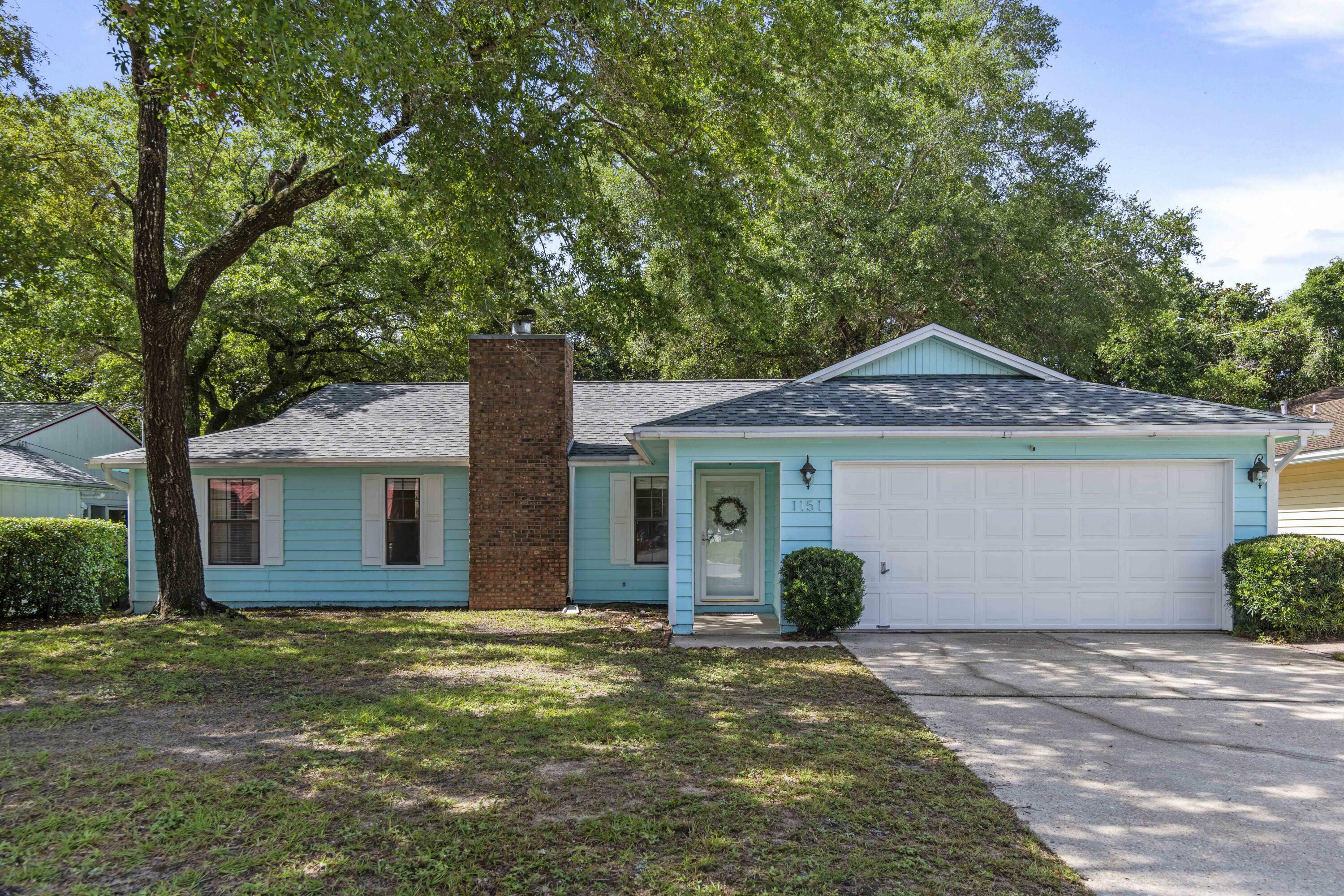 Property Photo:  1151 Rhonda Drive Drive  FL 32578 