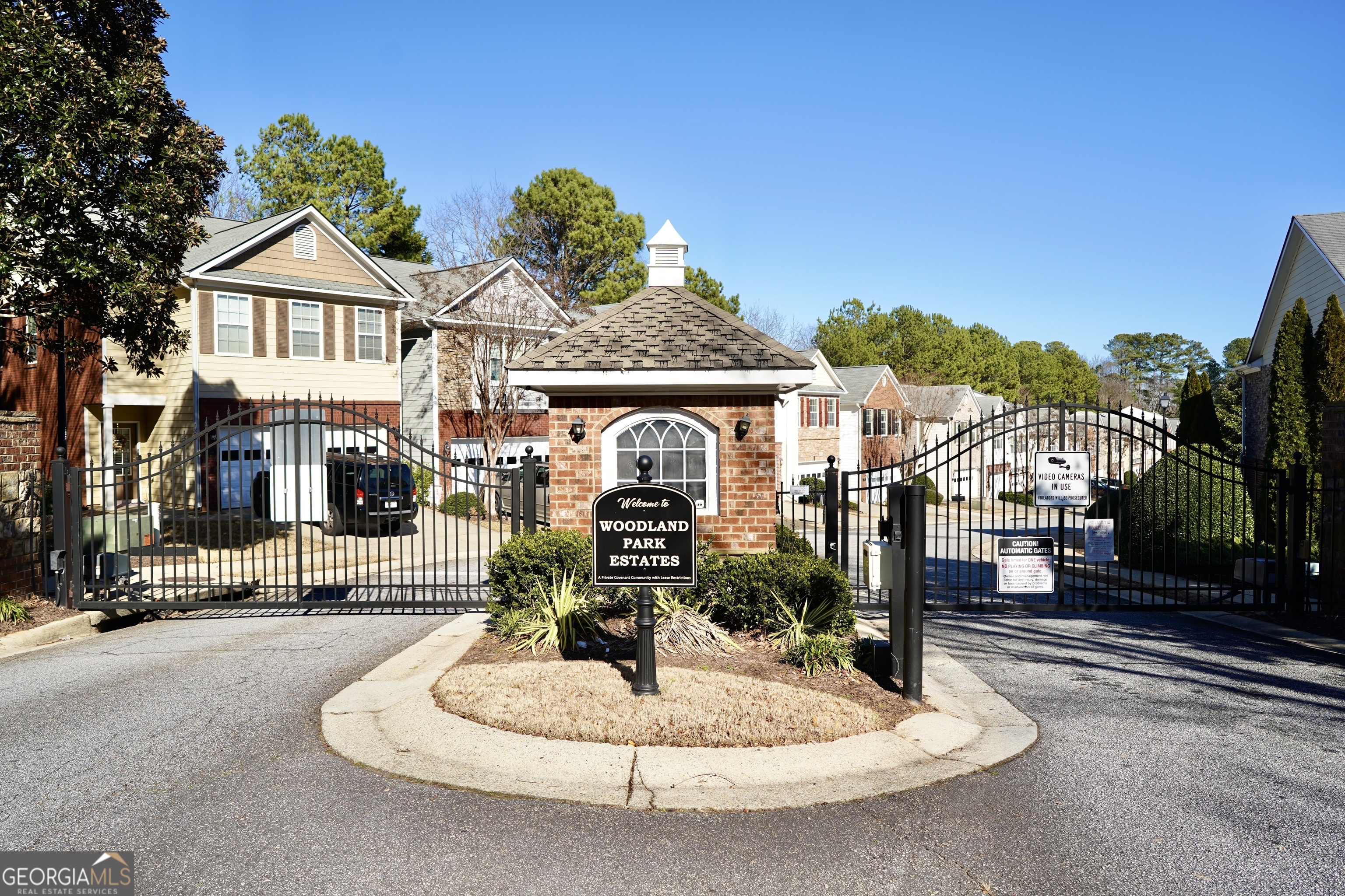 Property Photo:  593 Woodland Park Terrace  GA 30043 