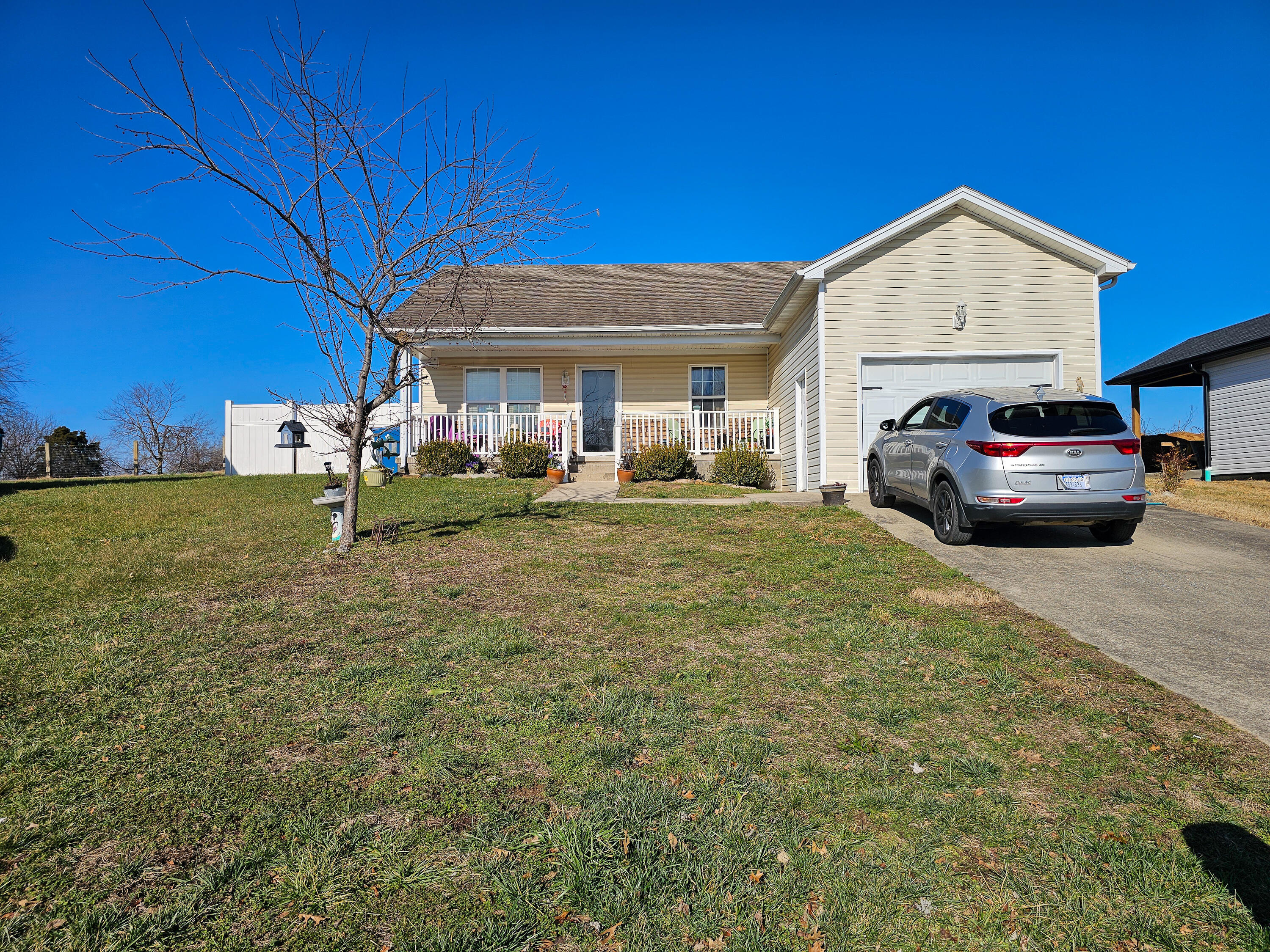 145 Grace Court  Harrodsburg KY 40330 photo