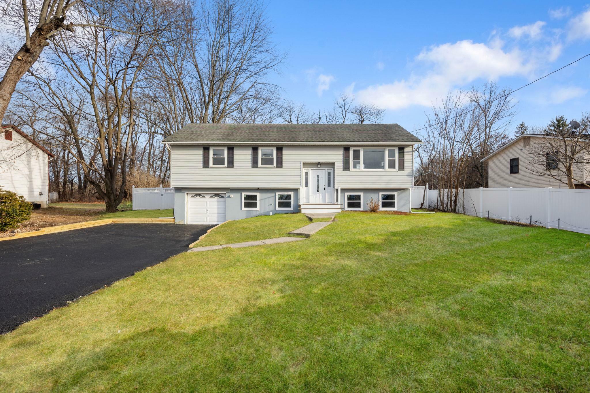 Property Photo:  208 Valley View Drive  NY 12589 