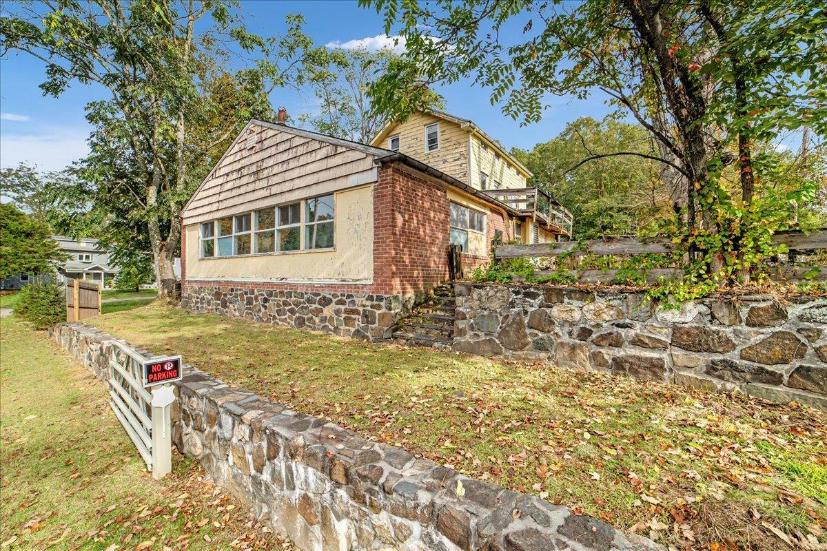 Property Photo:  432 Furnace Dock Road  NY 10567 