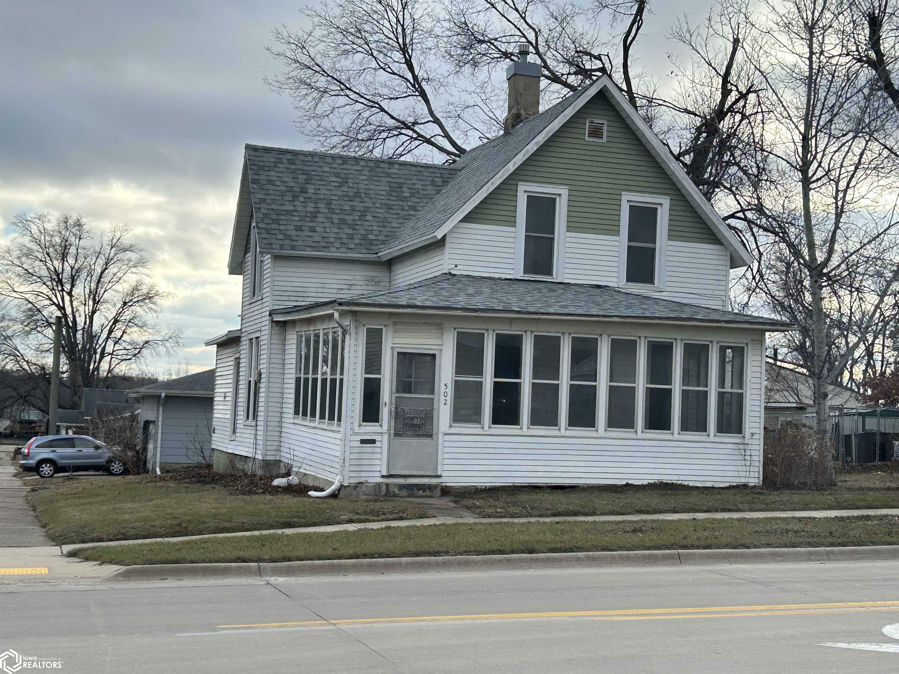 Property Photo:  502 W Madison Street  IA 50158 