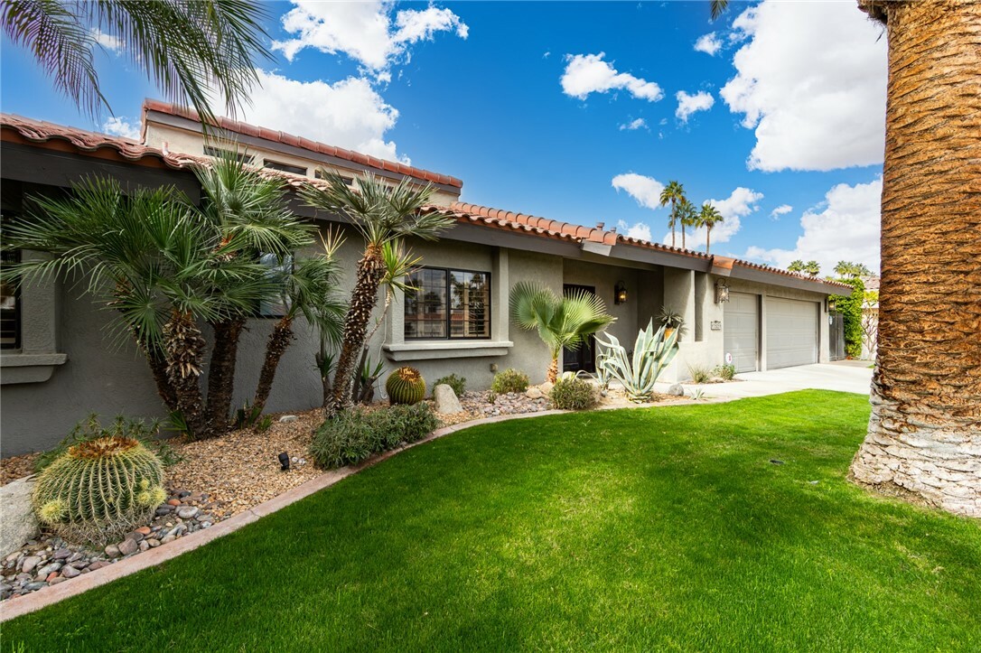 Property Photo: 1505 S San Joaquin Drive CA 92264