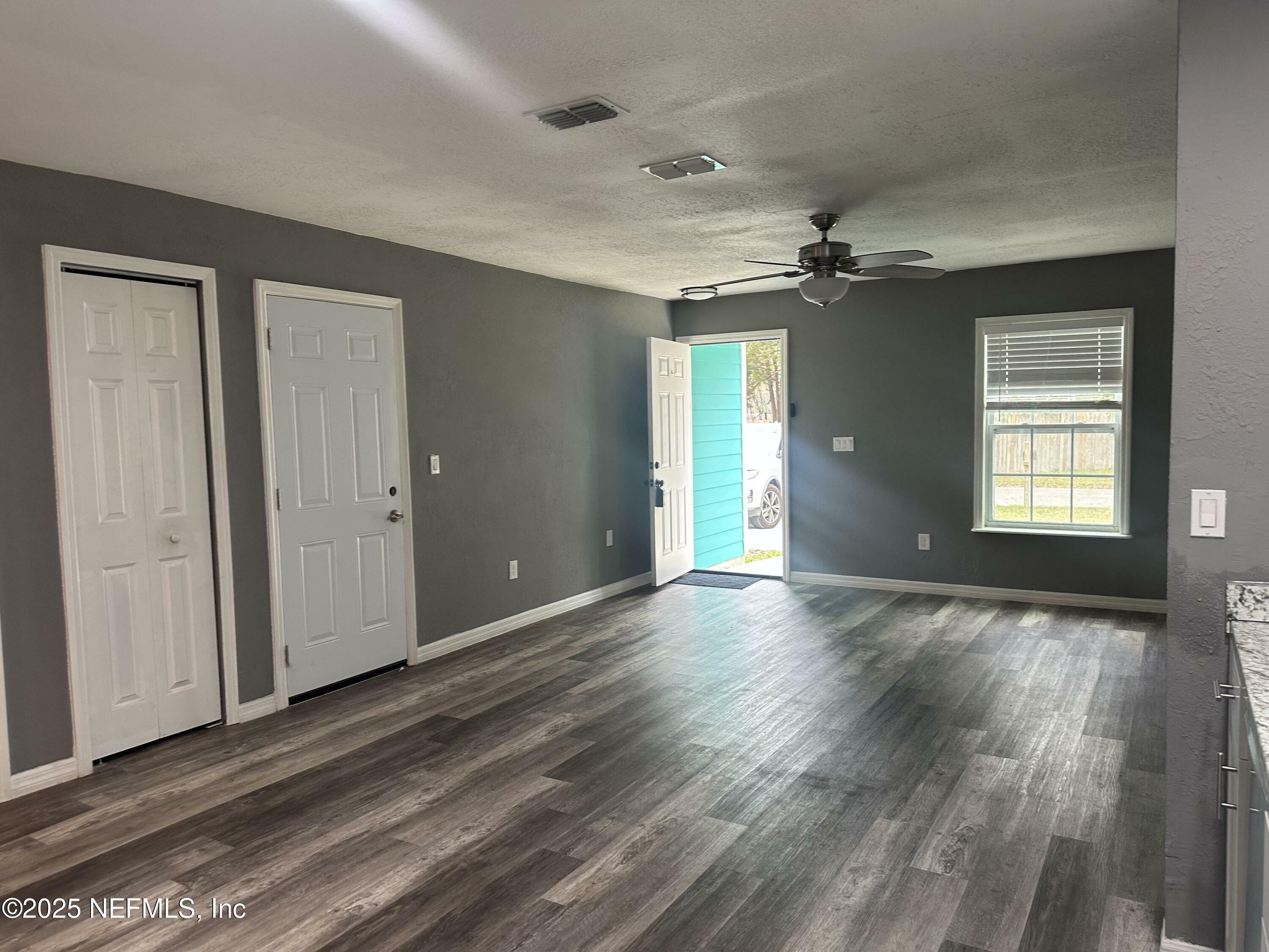 Property Photo:  221 Monterey Boulevard  FL 32234 