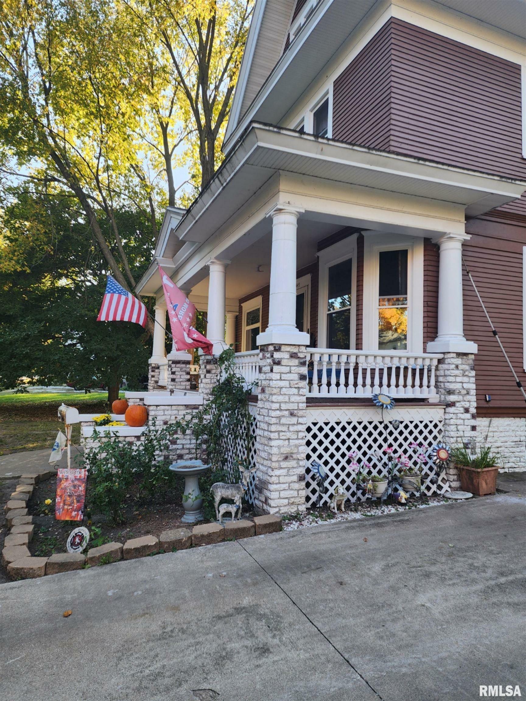 Property Photo:  697 N Crafford Street  IL 61422 