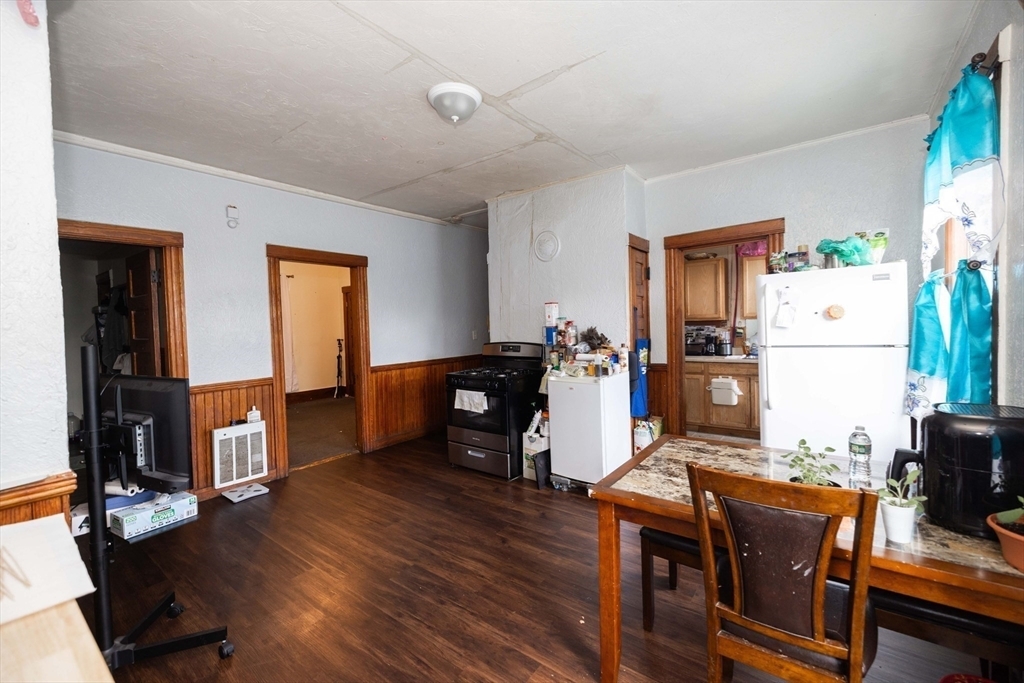 Property Photo:  51 Vernon St  MA 01610 