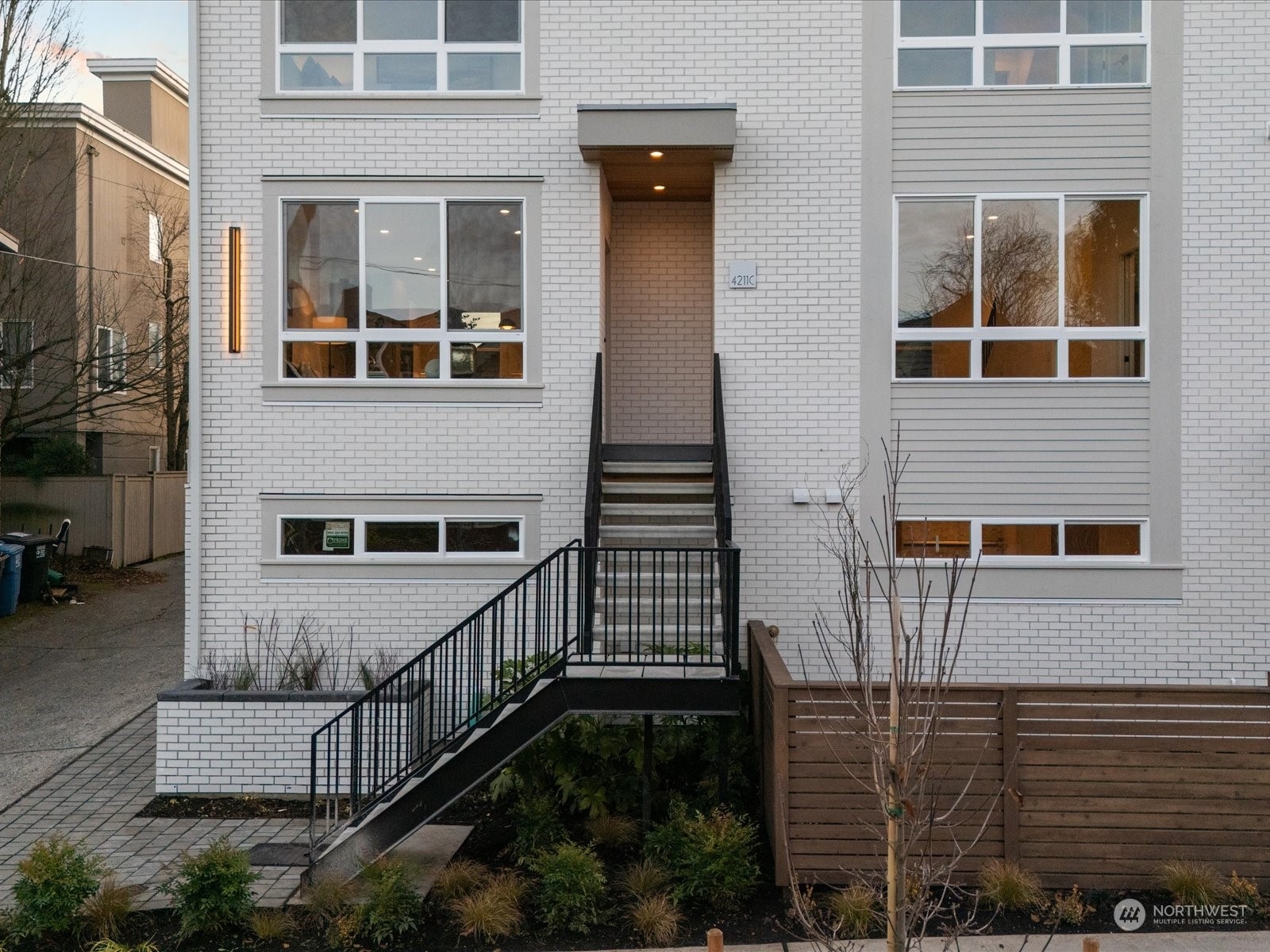 Property Photo: 4211 E McGilvra Street C WA 98112