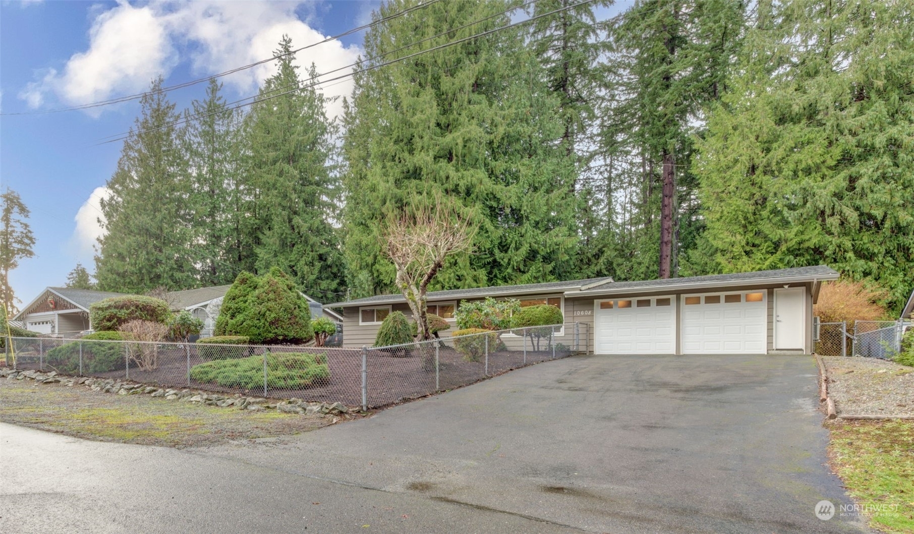 Property Photo:  10608  9th Drive SE  WA 98208 