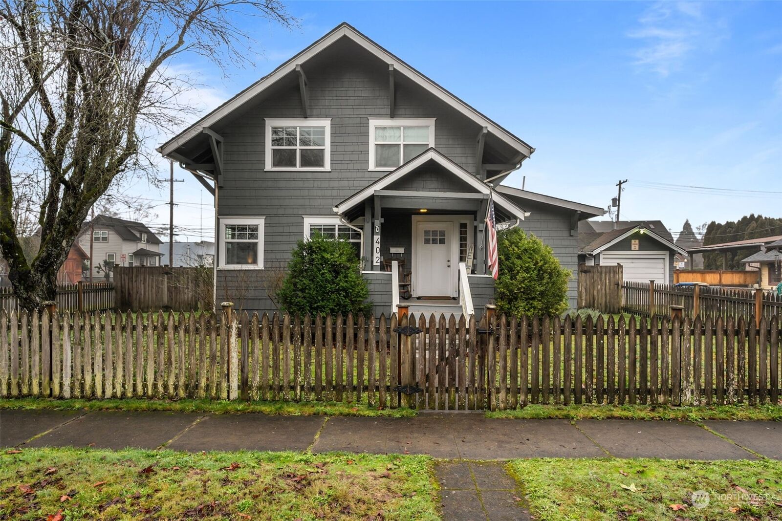 Property Photo:  402 W Pine Street  WA 98531 