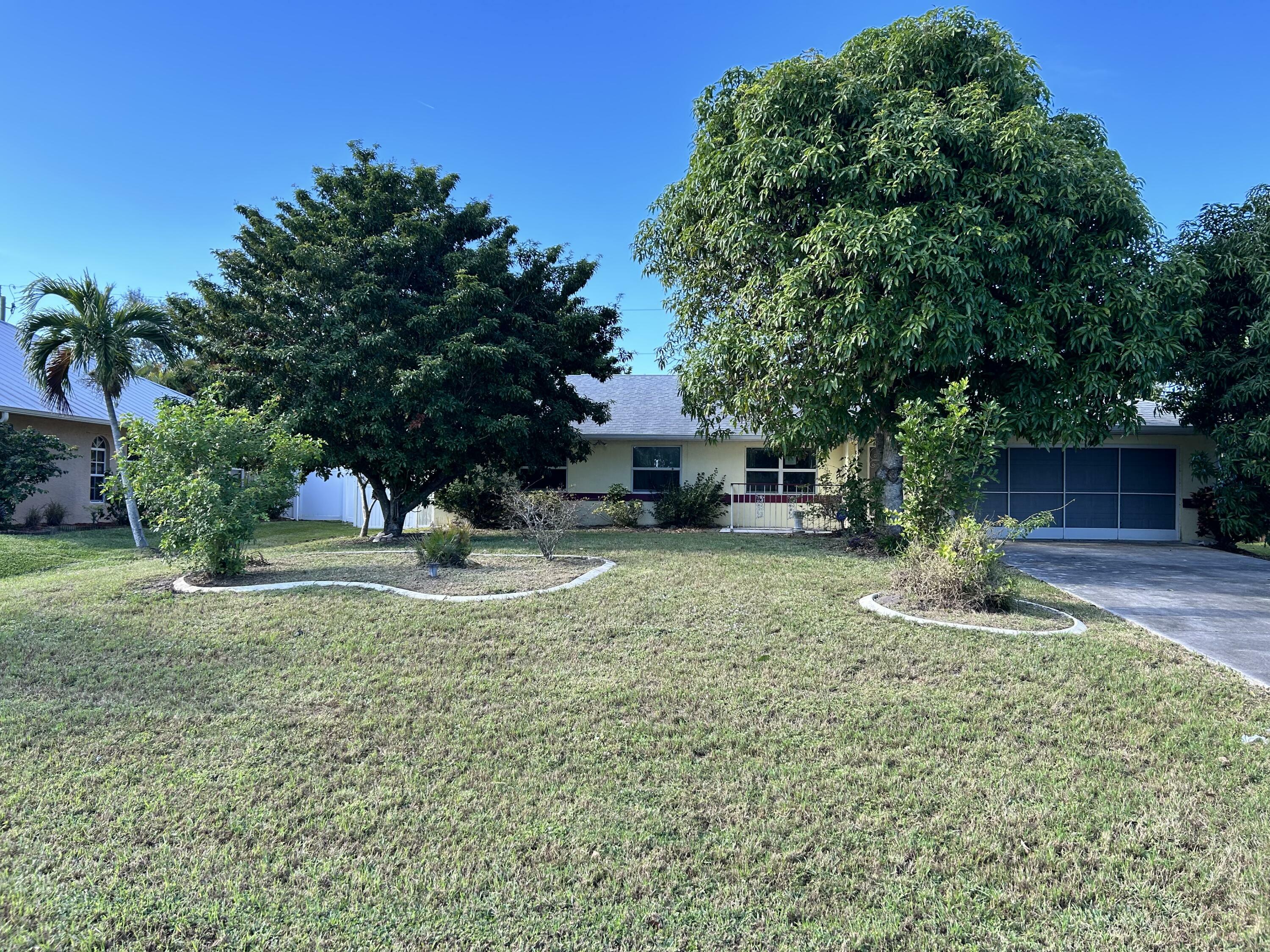 2813 SE Pace Drive  Port Saint Lucie FL 34984 photo