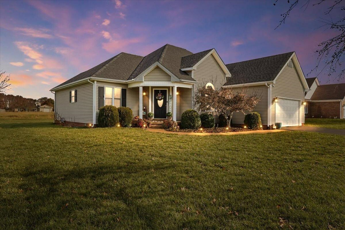 Property Photo: 634 Masters Way KY 42104
