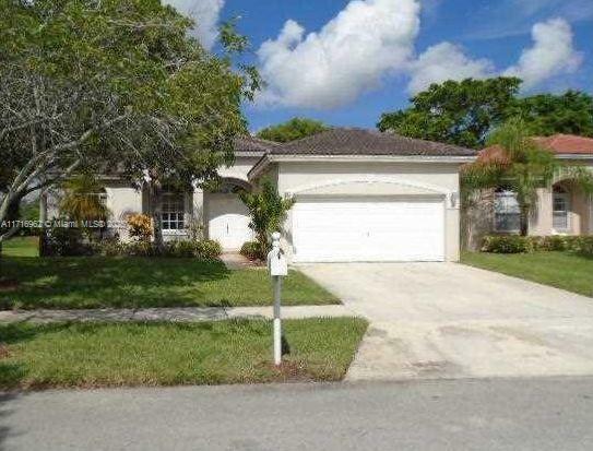 Property Photo:  540 SE 23rd Ln  FL 33033 