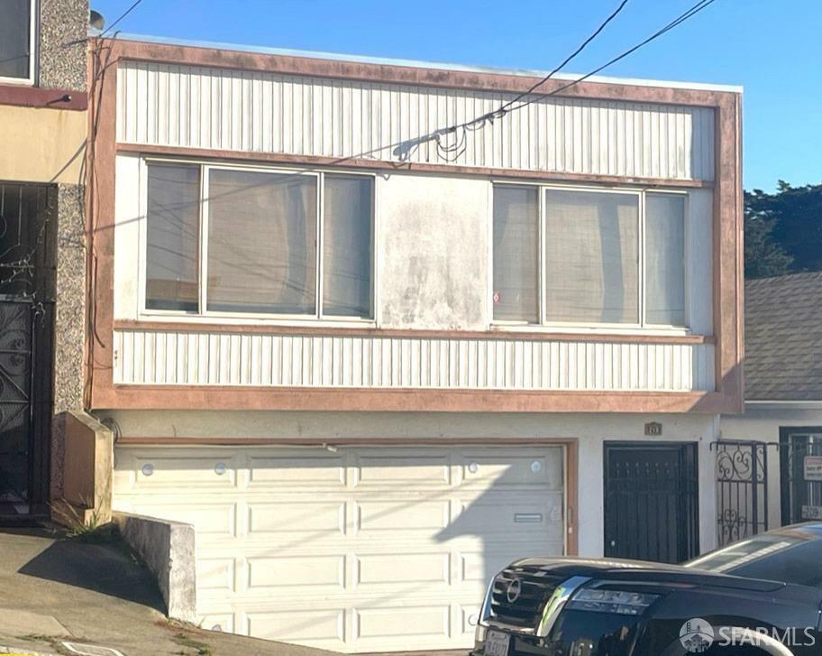 Property Photo:  219 Munich Street  CA 94112 