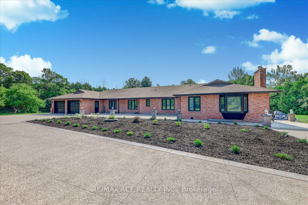 Property Photo: 3589 Tooley Road ON L1E 2G9