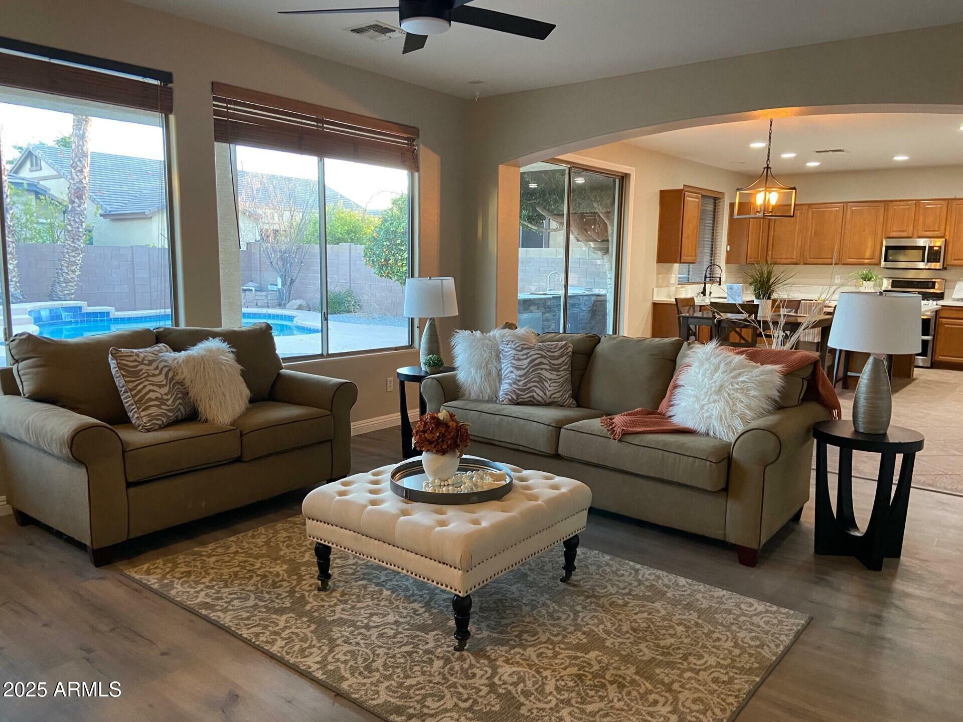 Property Photo: 1923 E Zion Way AZ 85249