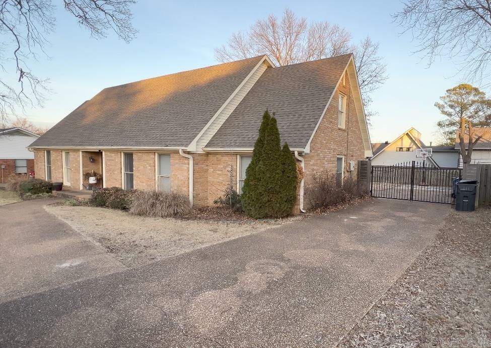 Property Photo:  1406 Hillcrest  AR 72401 